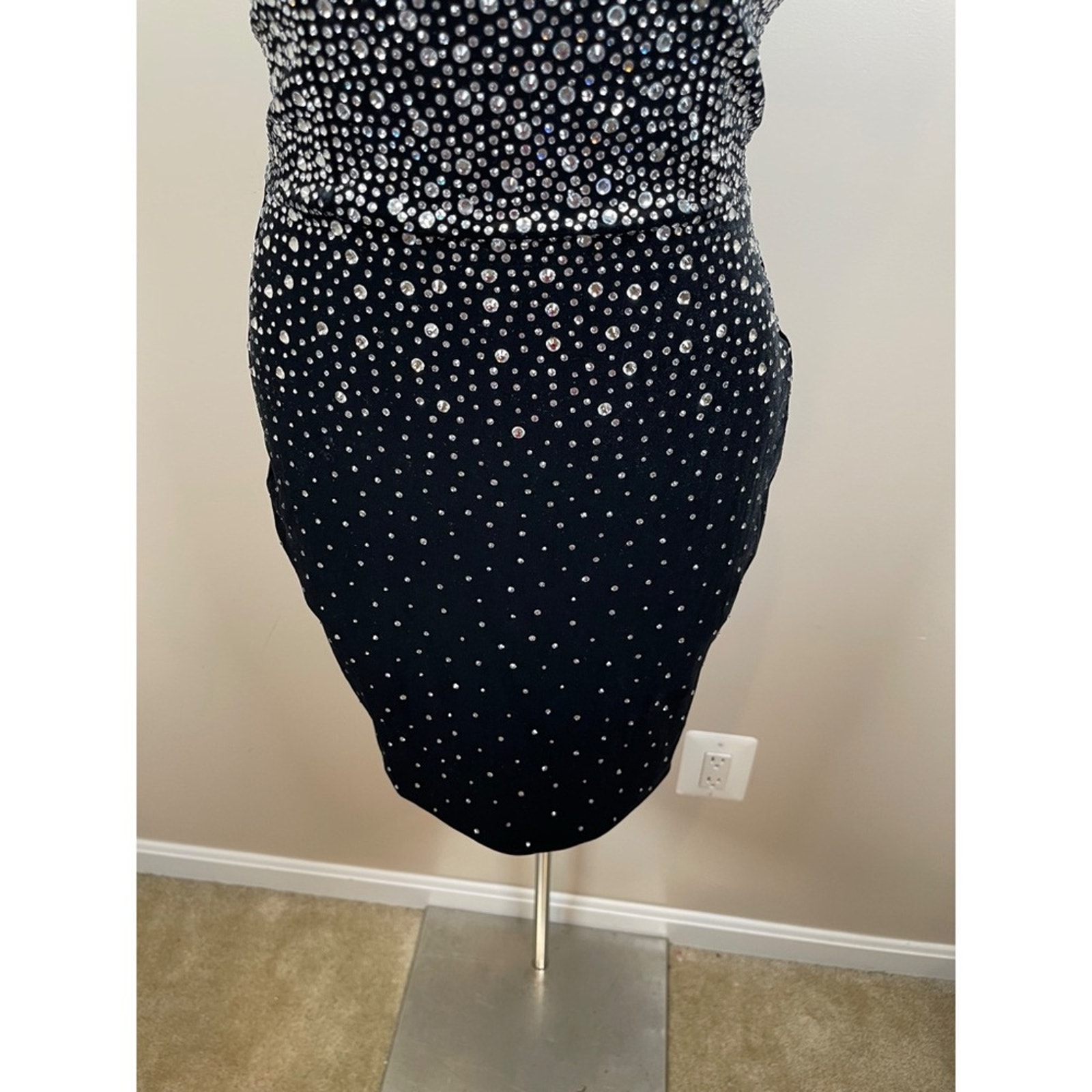 Alex Perry Strapless Sweetheart Crystal Embellished Velvet Black Mini Dress Sz 6 — image 5 of 8